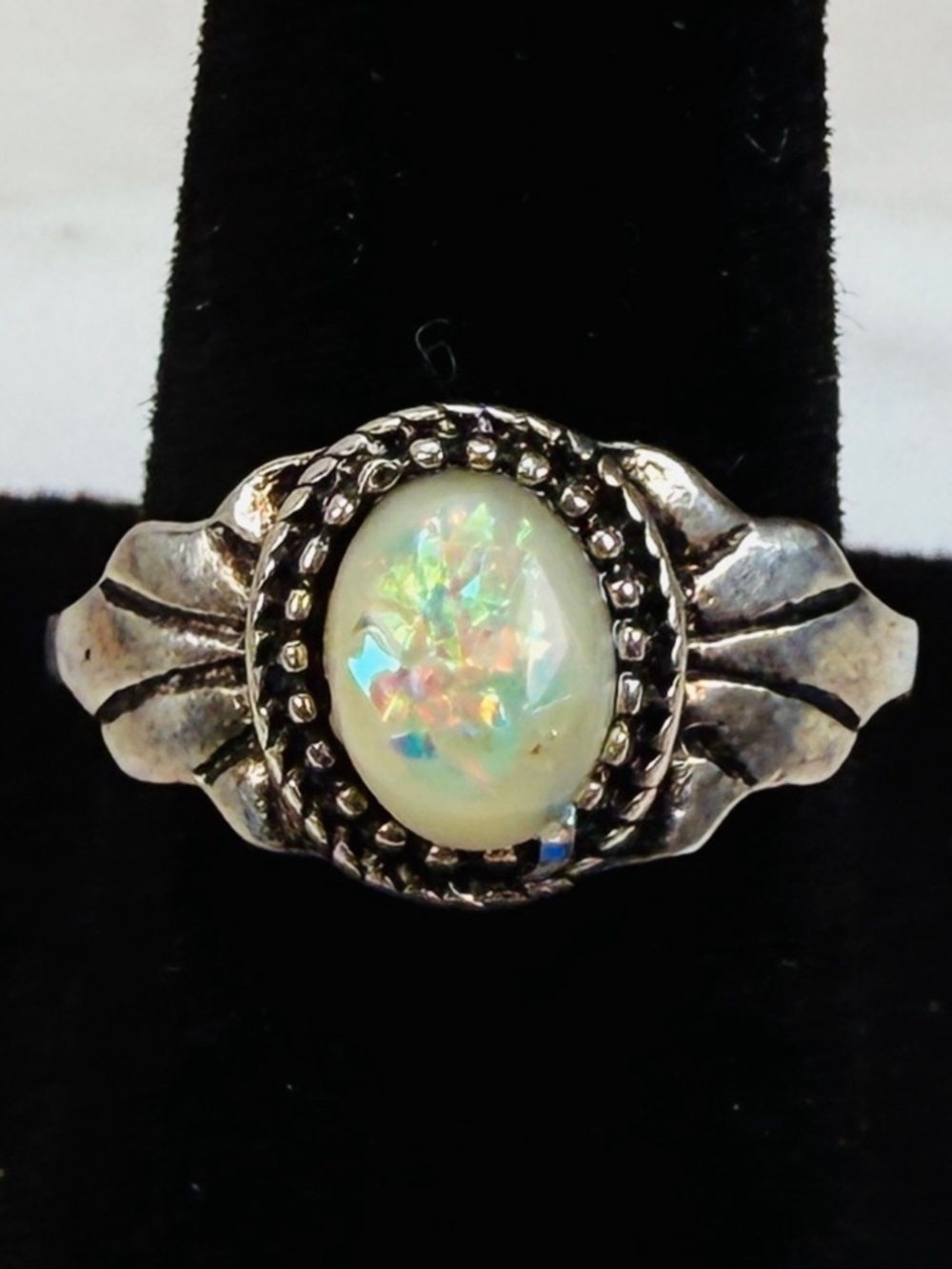 Beautiful aged Silvertone size 6 3/4 costume ring